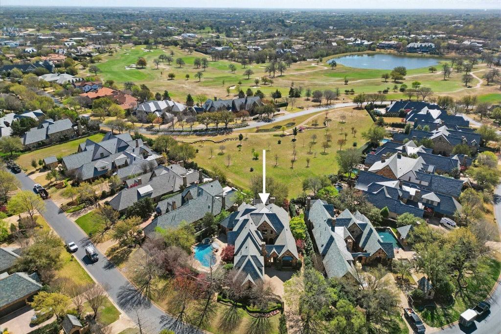 Property photo 1 of 31