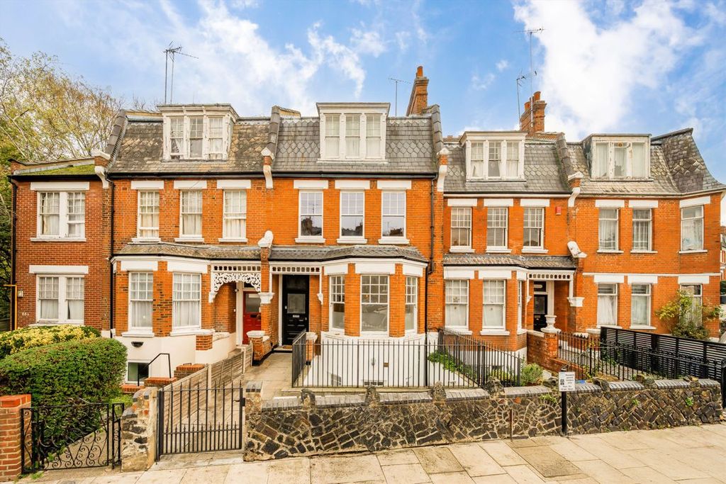 Property photo 1 of 8