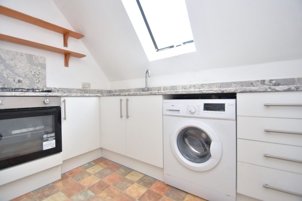 Property photo 3 of 6 Picture No. 06