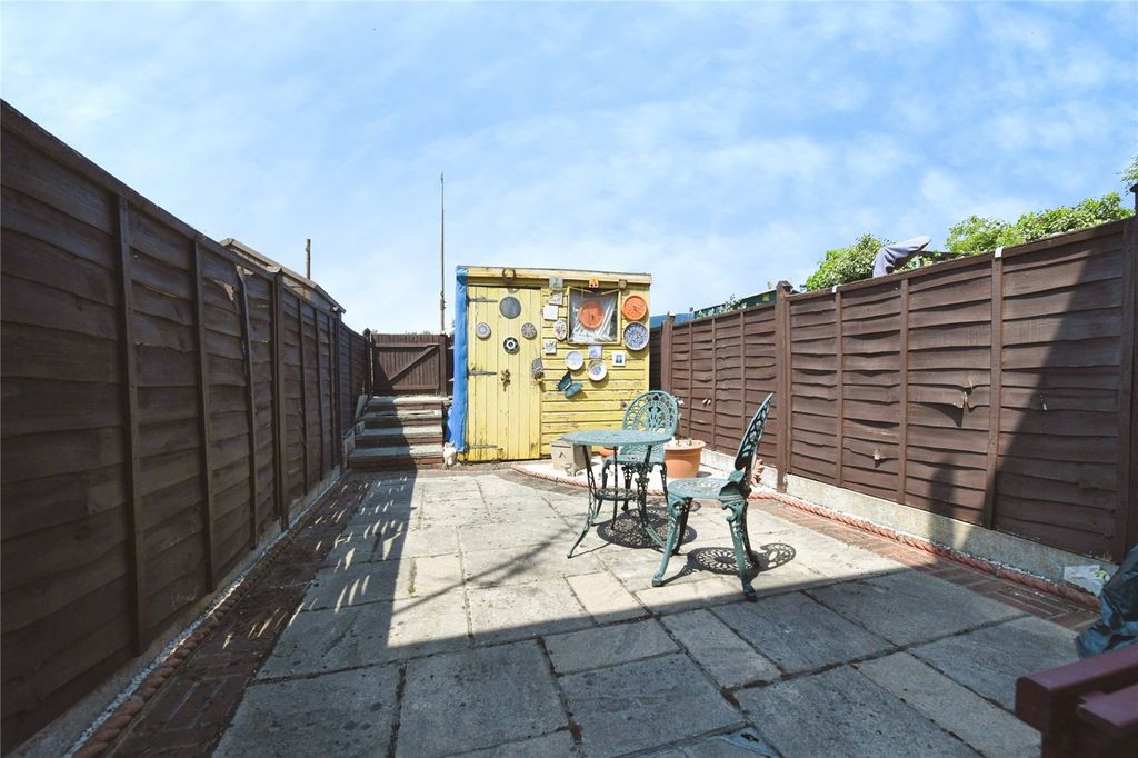 Property photo 2 of 7 Picture No. 54
