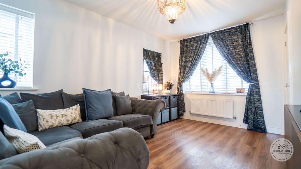 Property photo 3 of 21