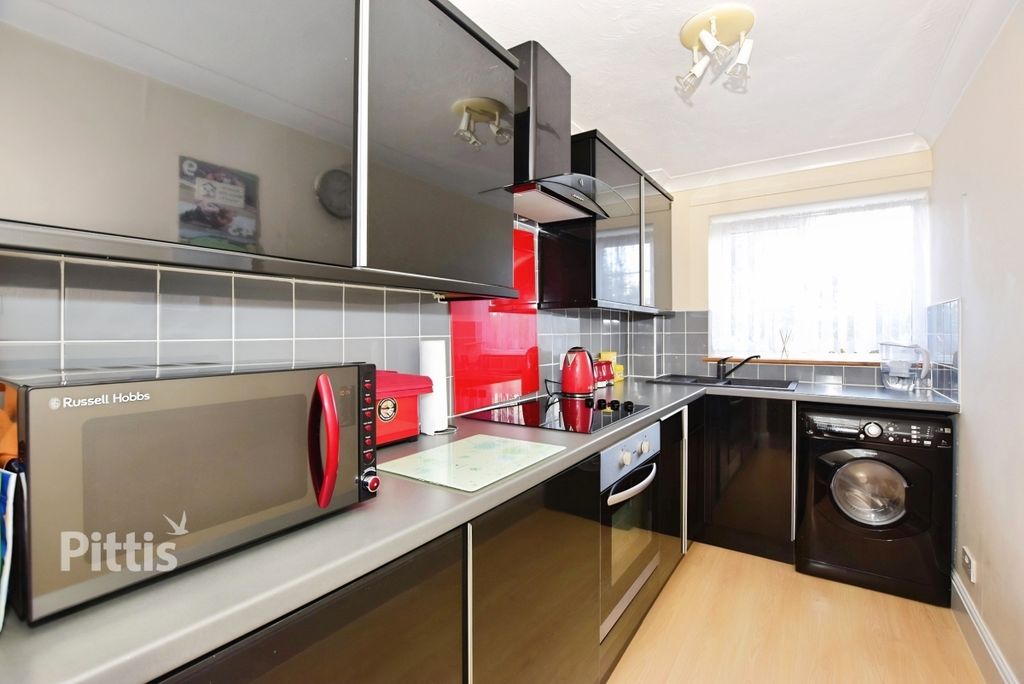 Property photo 2 of 5