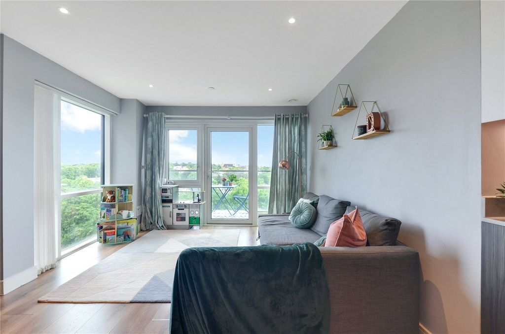 Property photo 3 of 30 Picture No. 23