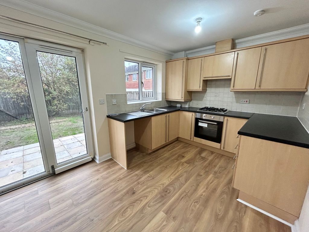 Property photo 3 of 10 Picture No. 14