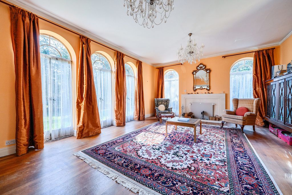 Property photo 2 of 41 1435666-14-69d531...