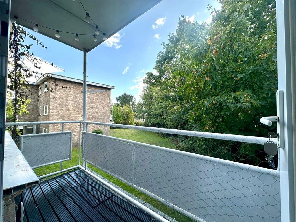 Property photo 2 of 12 Whatsapp Image 2025-09-24 At 16.08.28_01Eaa0A7.Jpg