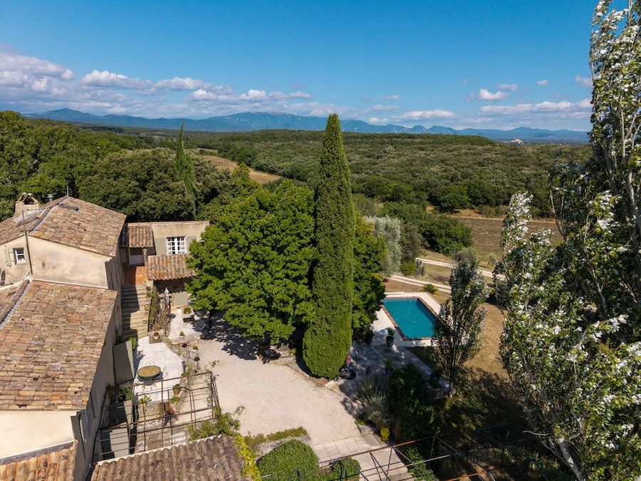 Property photo 3 of 27