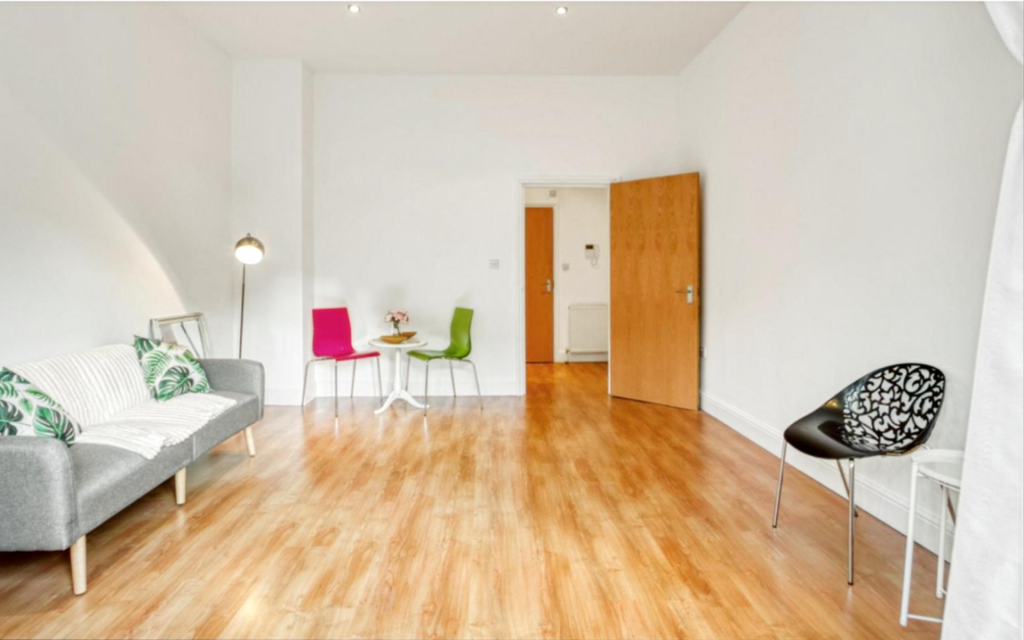 Property photo 2 of 12 Gallery