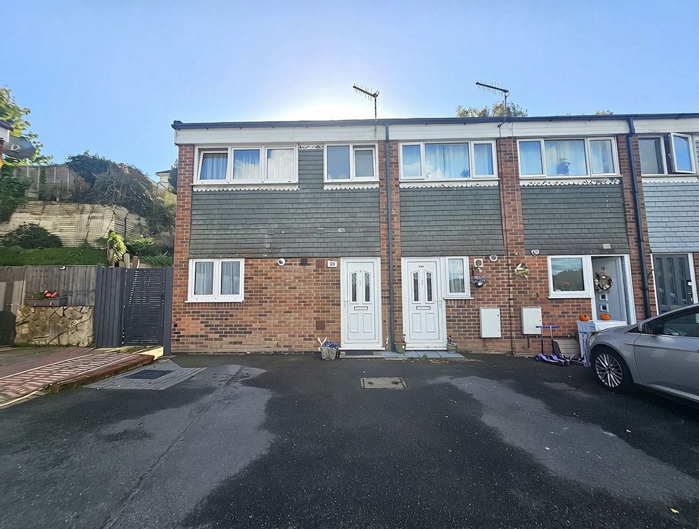 Property photo 1 of 28