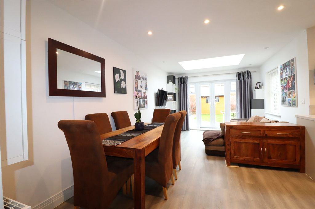 Property photo 2 of 18 Picture No. 06