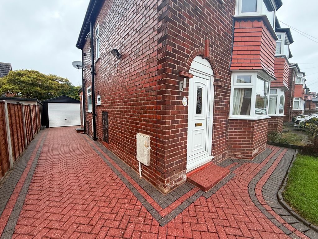 Property photo 2 of 16