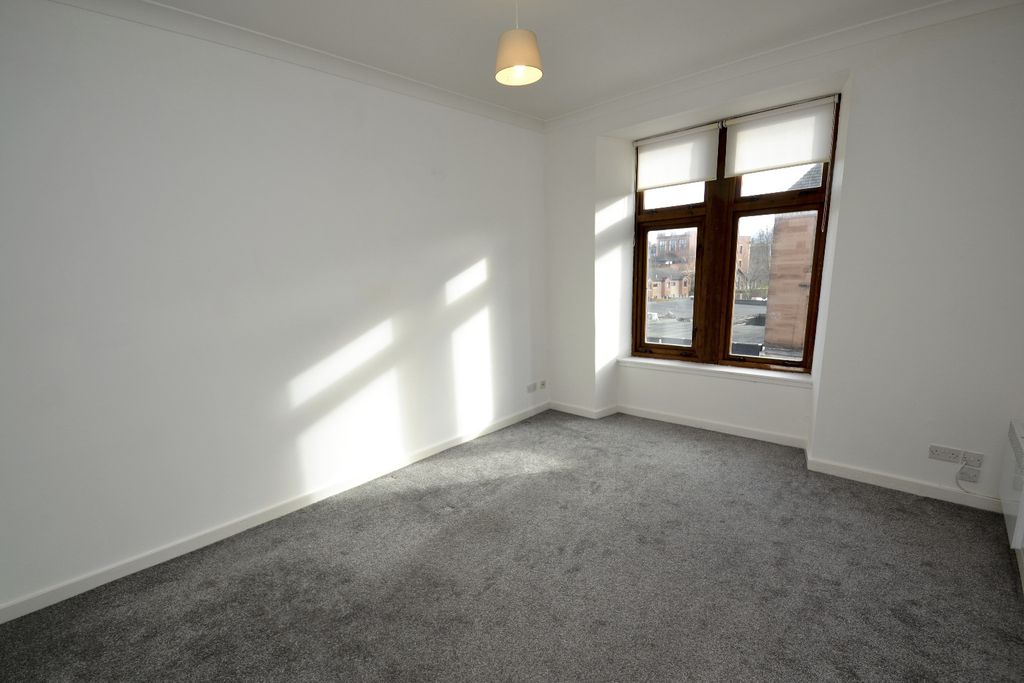 Property photo 2 of 12 4901944