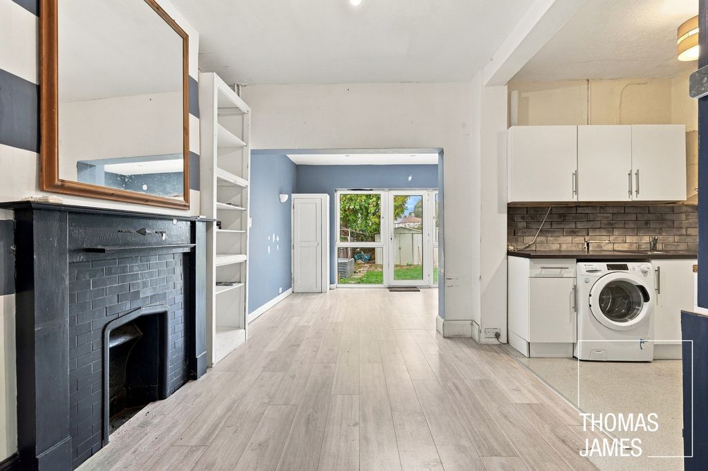 Property photo 3 of 16