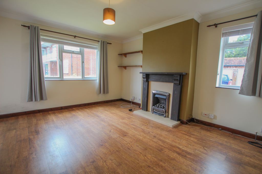 Property photo 2 of 11 Living Room 