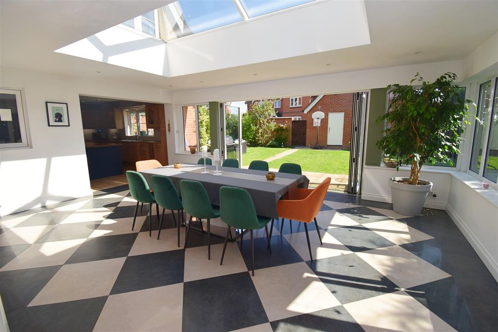 Property photo 2 of 35 16.Jpg