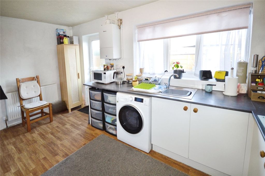 Property photo 3 of 13 Kitchen/Dining Room