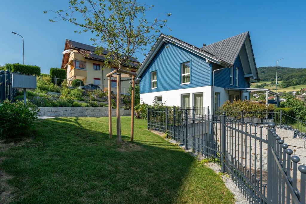 Property photo 1 of 13