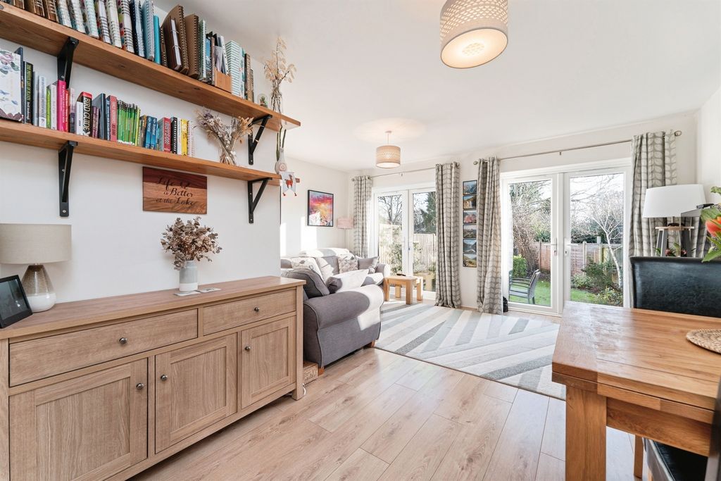 Property photo 2 of 22