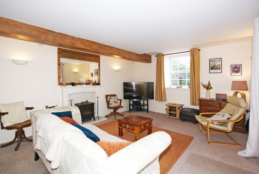 Property photo 3 of 8 1 Baileys Sit