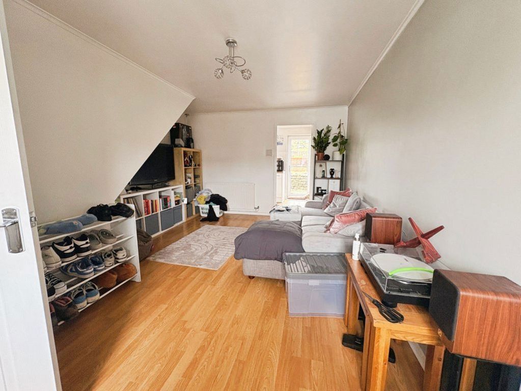 Property photo 3 of 7