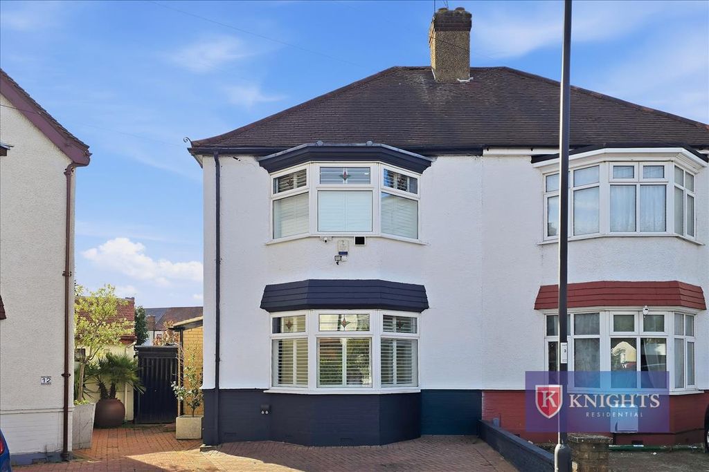 Property photo 1 of 23