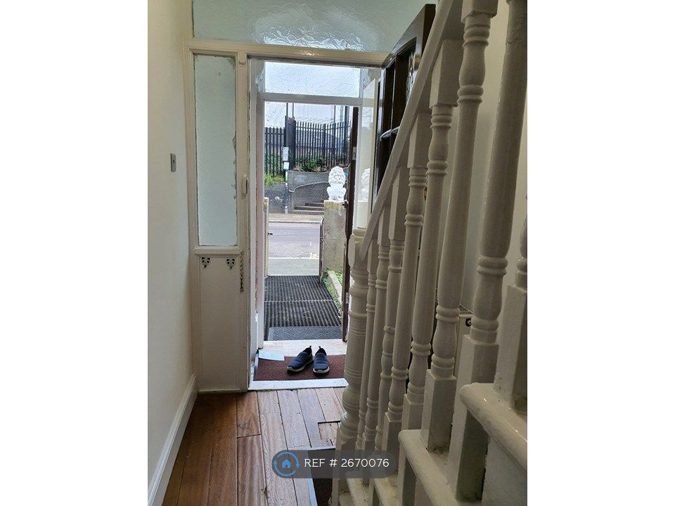 Property photo 3 of 26