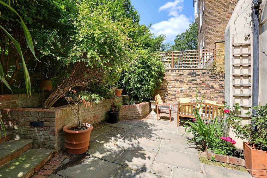 Property photo 3 of 14