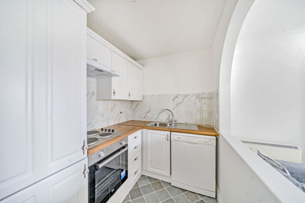 Property photo 2 of 6 1137275 (3)
