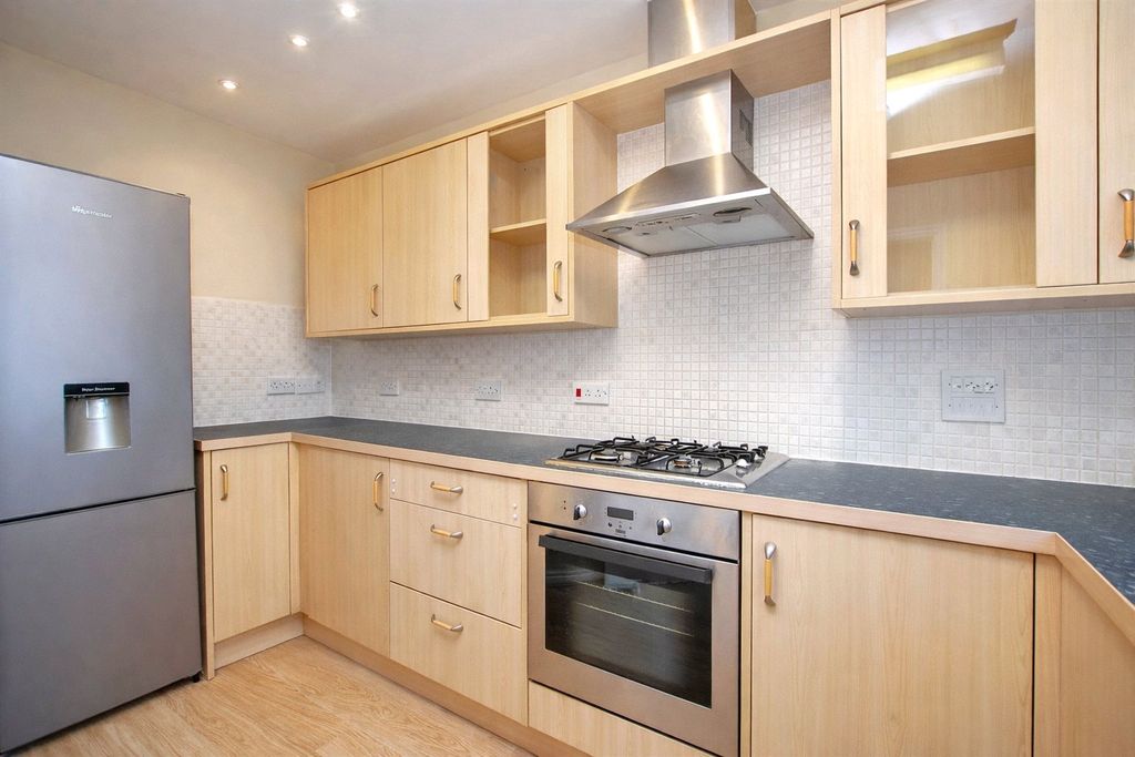 Property photo 2 of 10 Picture No. 24