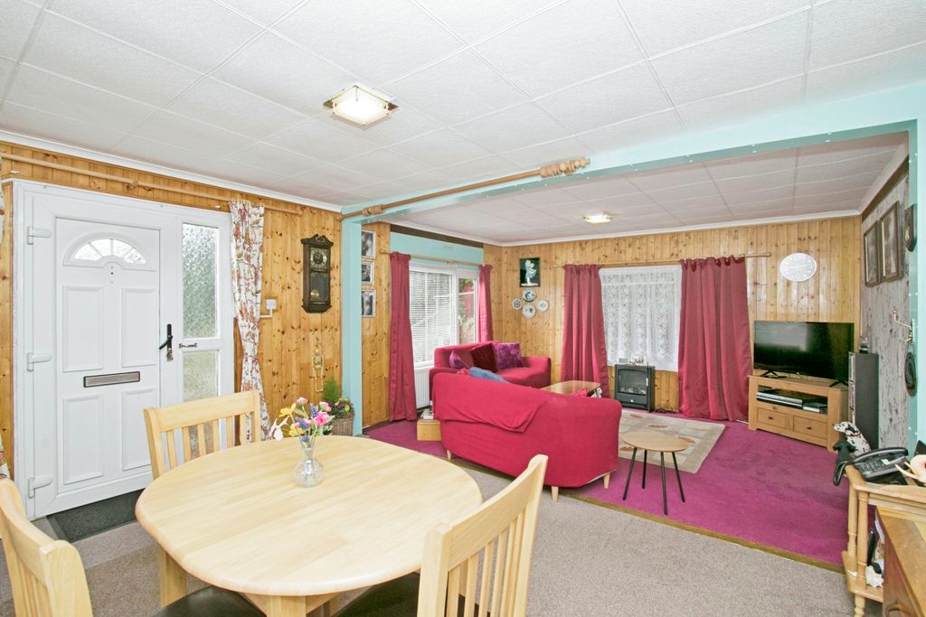 Property photo 2 of 17 Photography