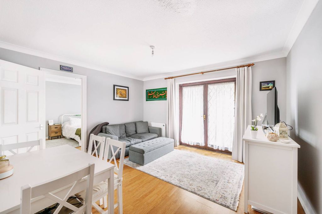 Property photo 1 of 7