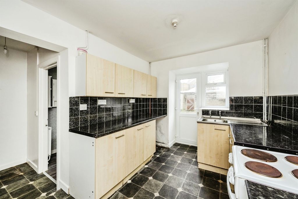 Property photo 3 of 15 Image