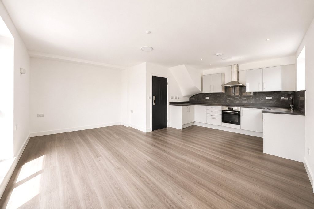 Property photo 1 of 11 Living/Reception
