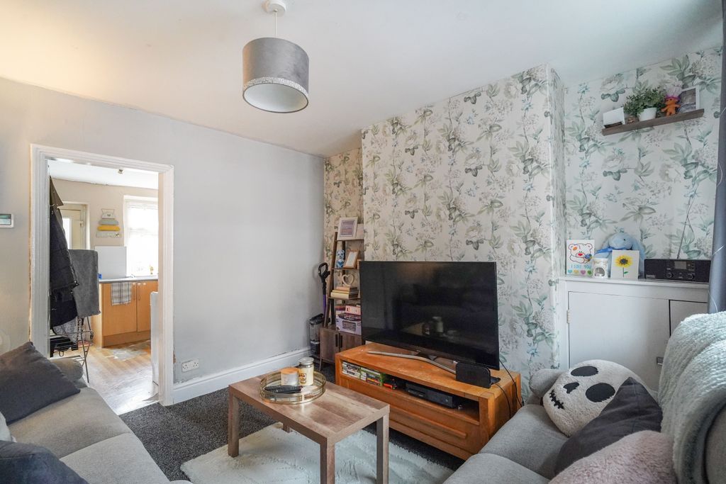 Property photo 3 of 17