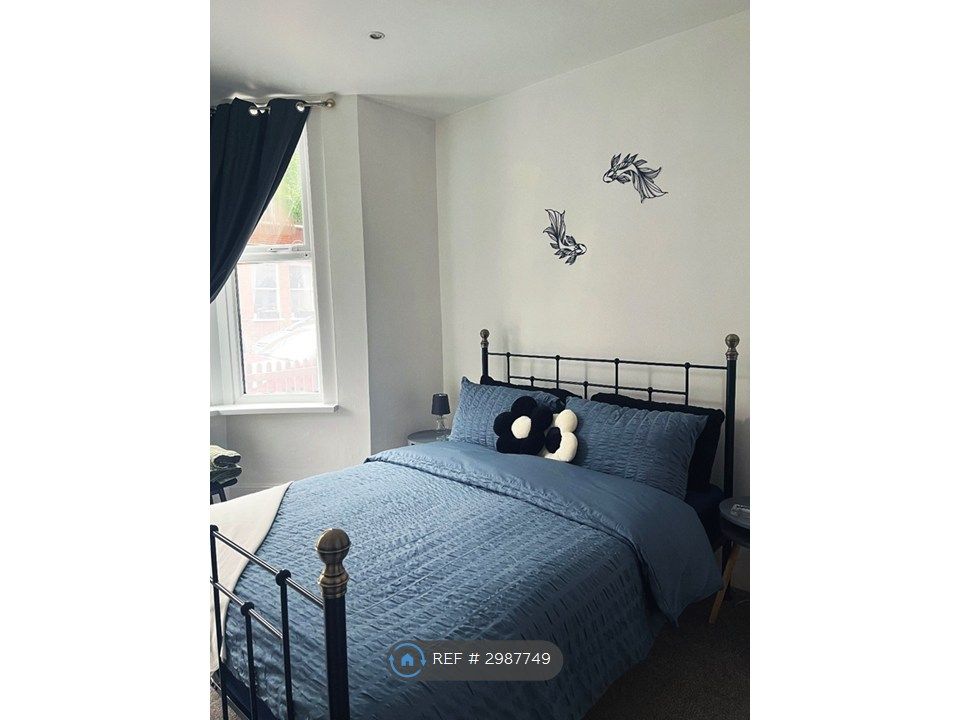 Property photo 2 of 27