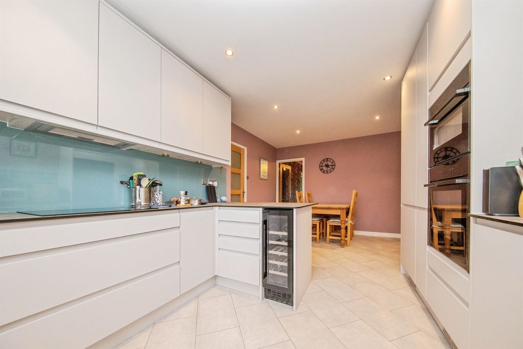 Additional image 4 of 4 bed detached house for saleQueens Road, Harwich CO12