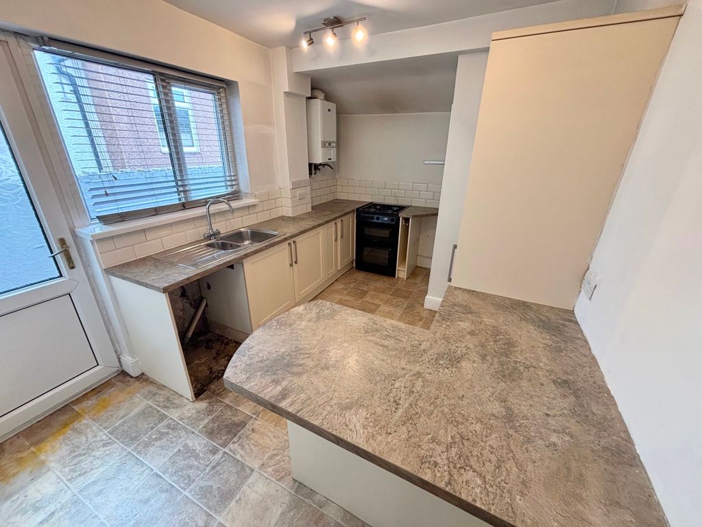 Property photo 3 of 27
