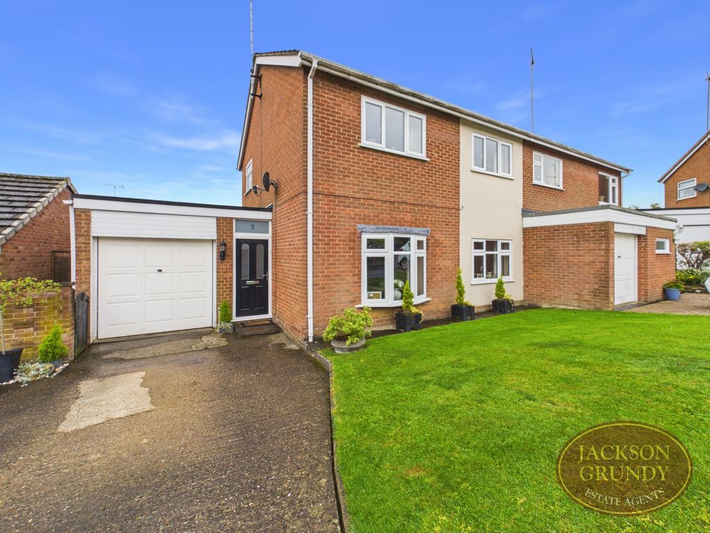 Property photo 1 of 15 Holden Grove