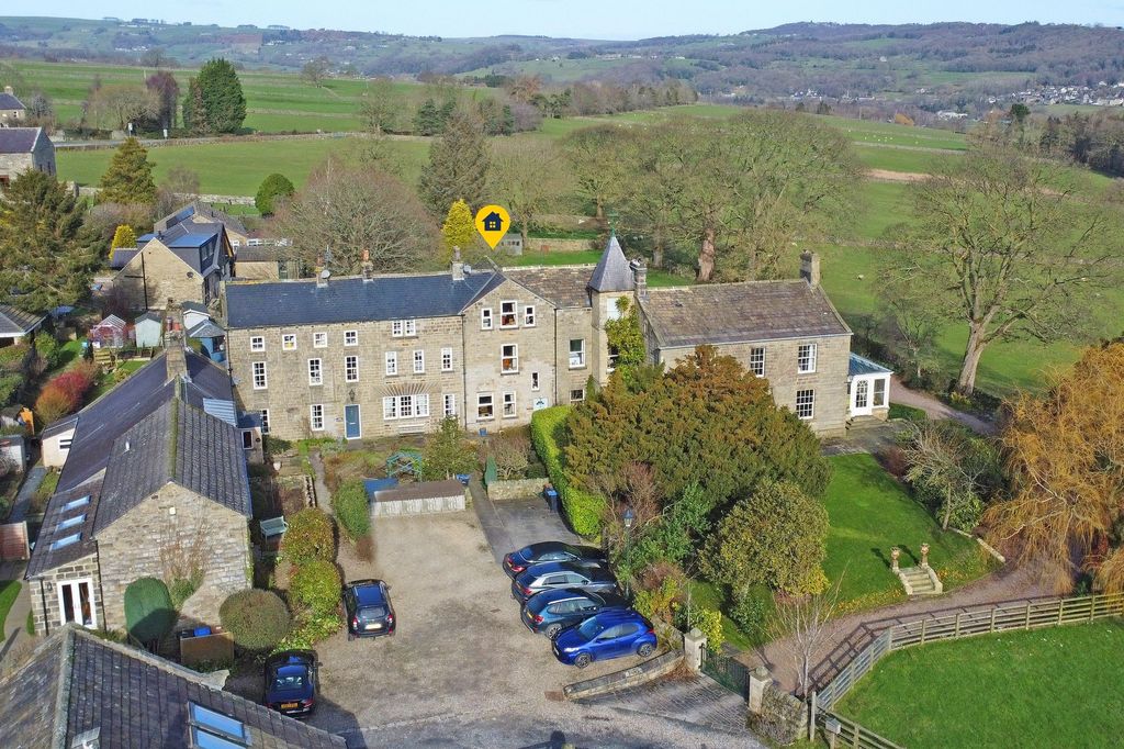 Property photo 2 of 26