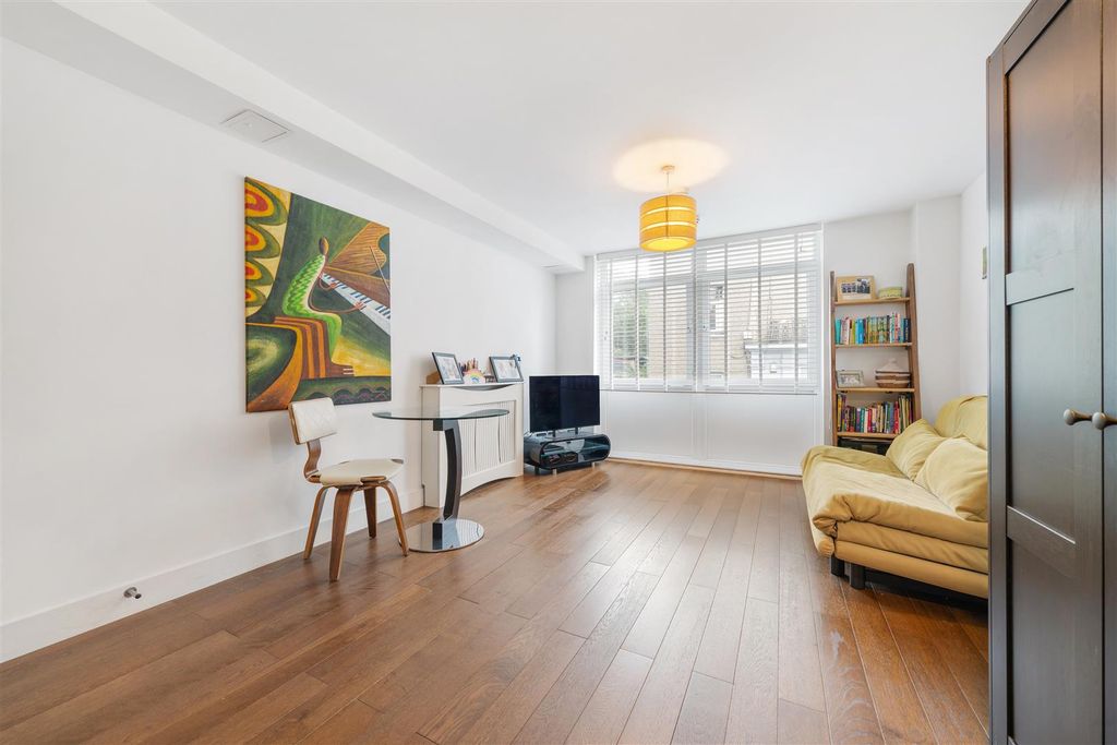 Property photo 1 of 10 Weighton Road-8.Jpg