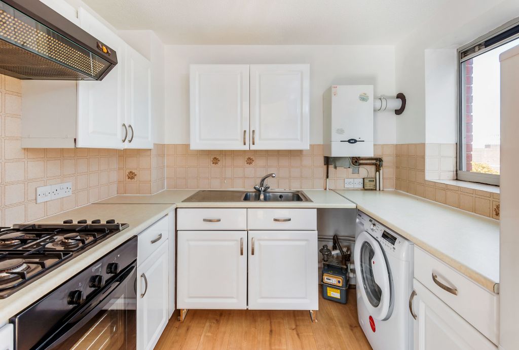 Property photo 2 of 5 Picture 2