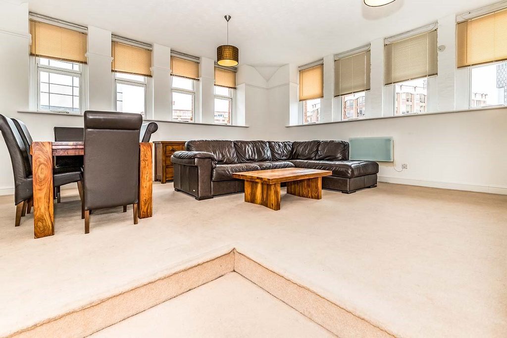 Property photo 3 of 9 Picture No. 25
