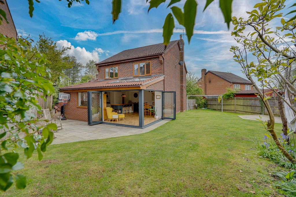 Property photo 3 of 21