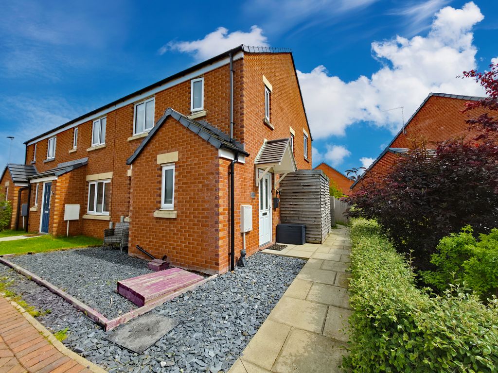 Property photo 1 of 32