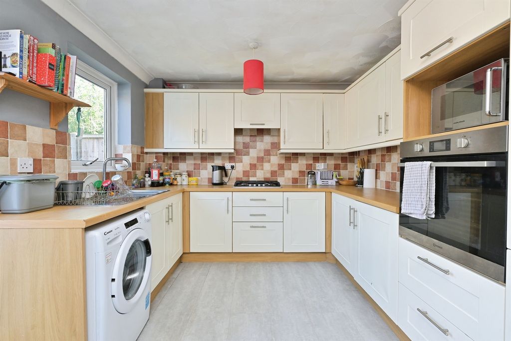 Property photo 2 of 15