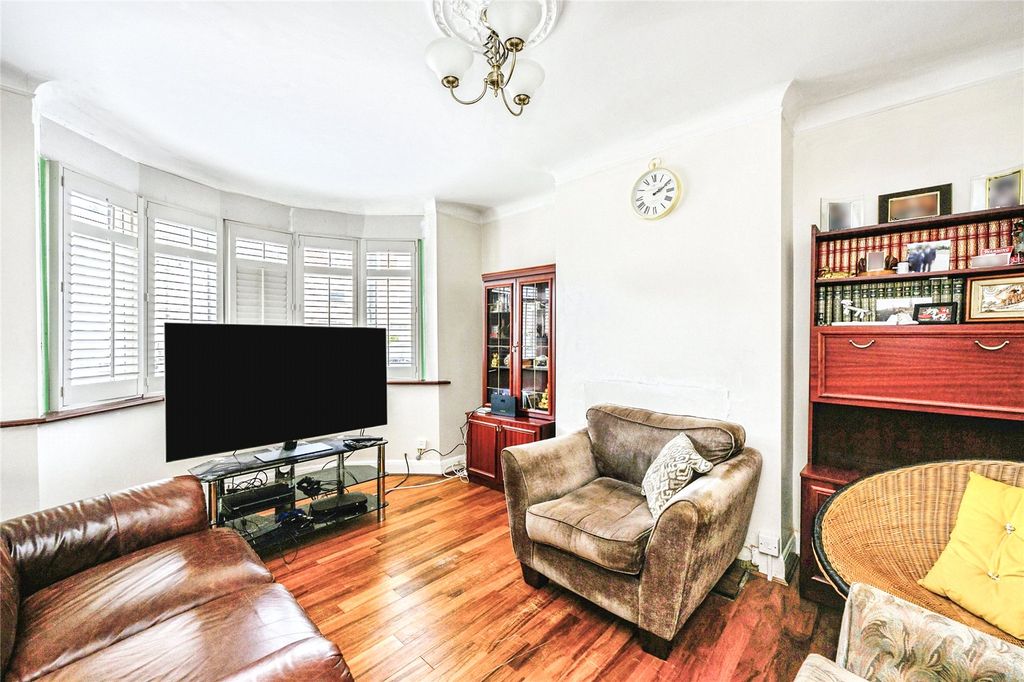 Property photo 2 of 19 Picture No. 25