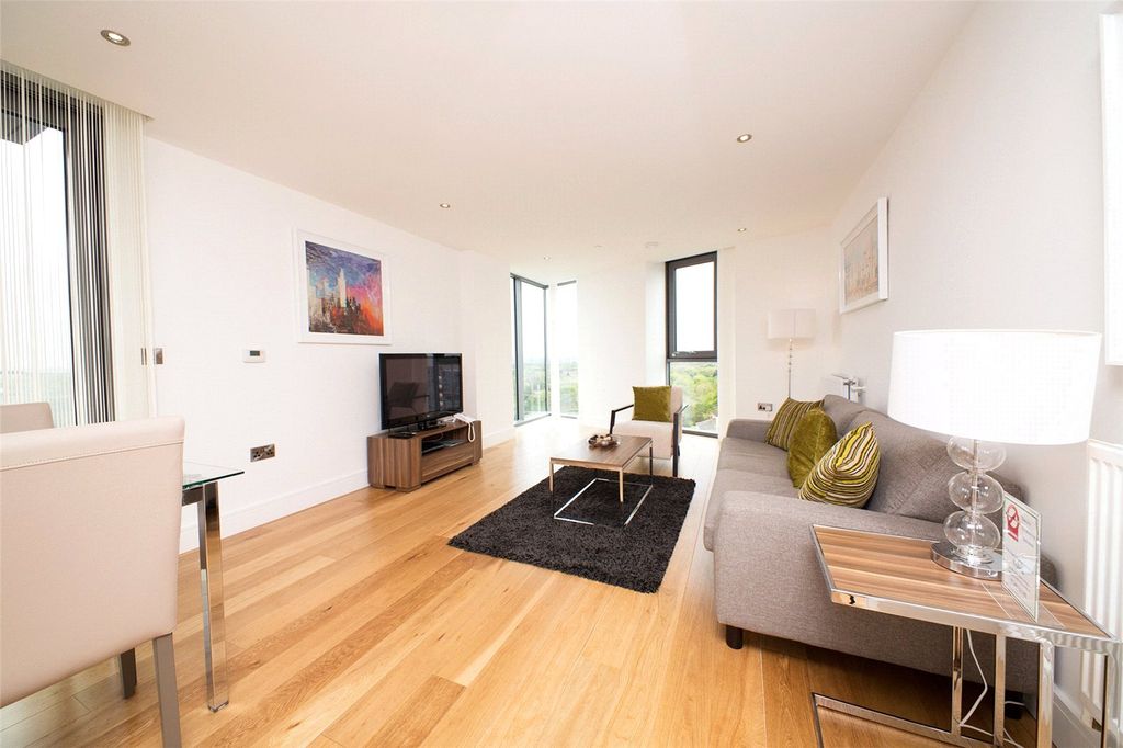 Property photo 3 of 9 Picture No. 06