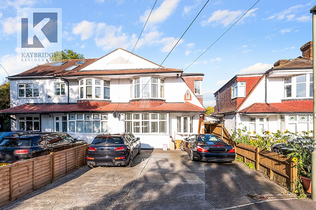 Property photo 1 of 15 Ewell By Pass, Epsom