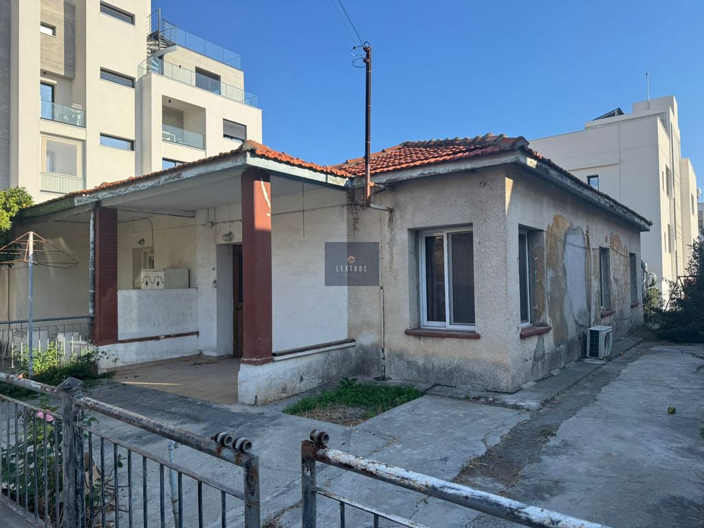 Property photo 1 of 1