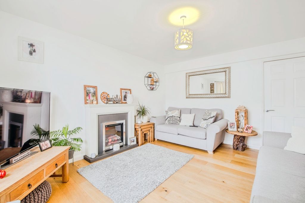 Property photo 2 of 13 Photo